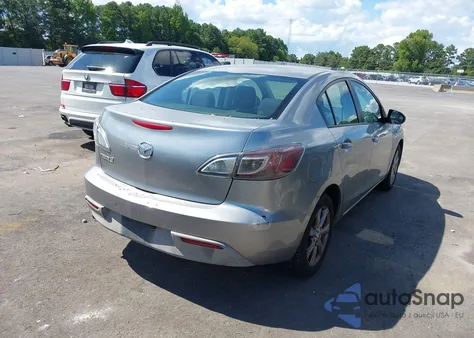 2011 Mazda Mazda3 I Touring z USA, uszkodzony, nr VIN JM1BL1VG0B1428207